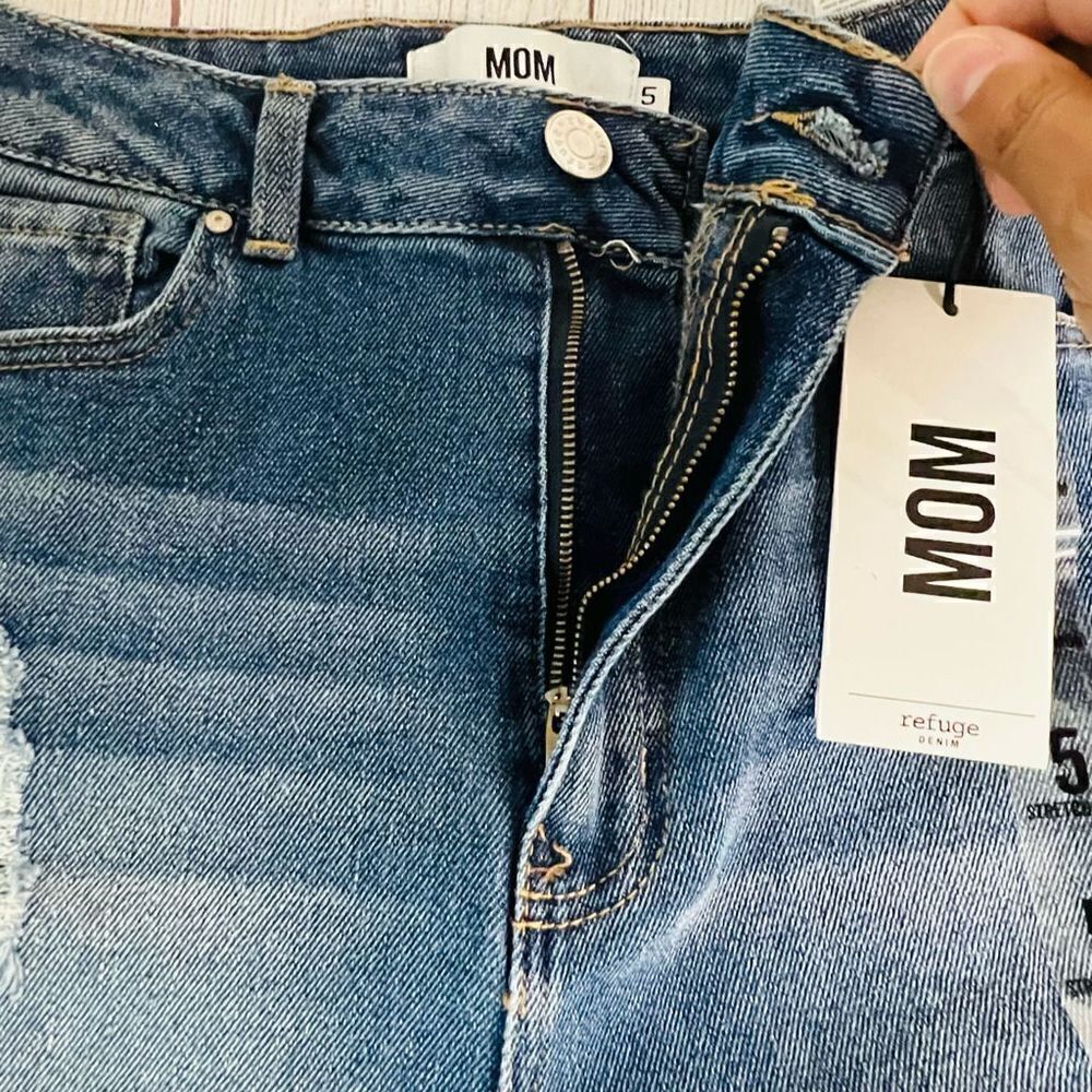 Mom denim distressed High Rise Womens' jeans size 5 - Picture 8 of 12